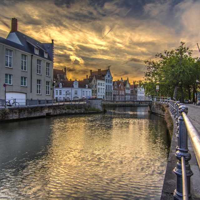 Sunset in Brugge: Canal sunset's colors (HDR)