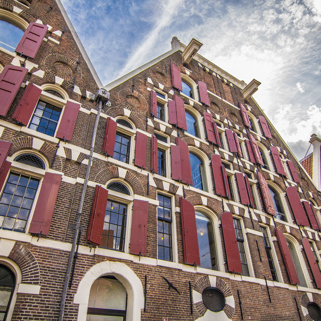 Amsterdam's soul: Sky reflection in windows