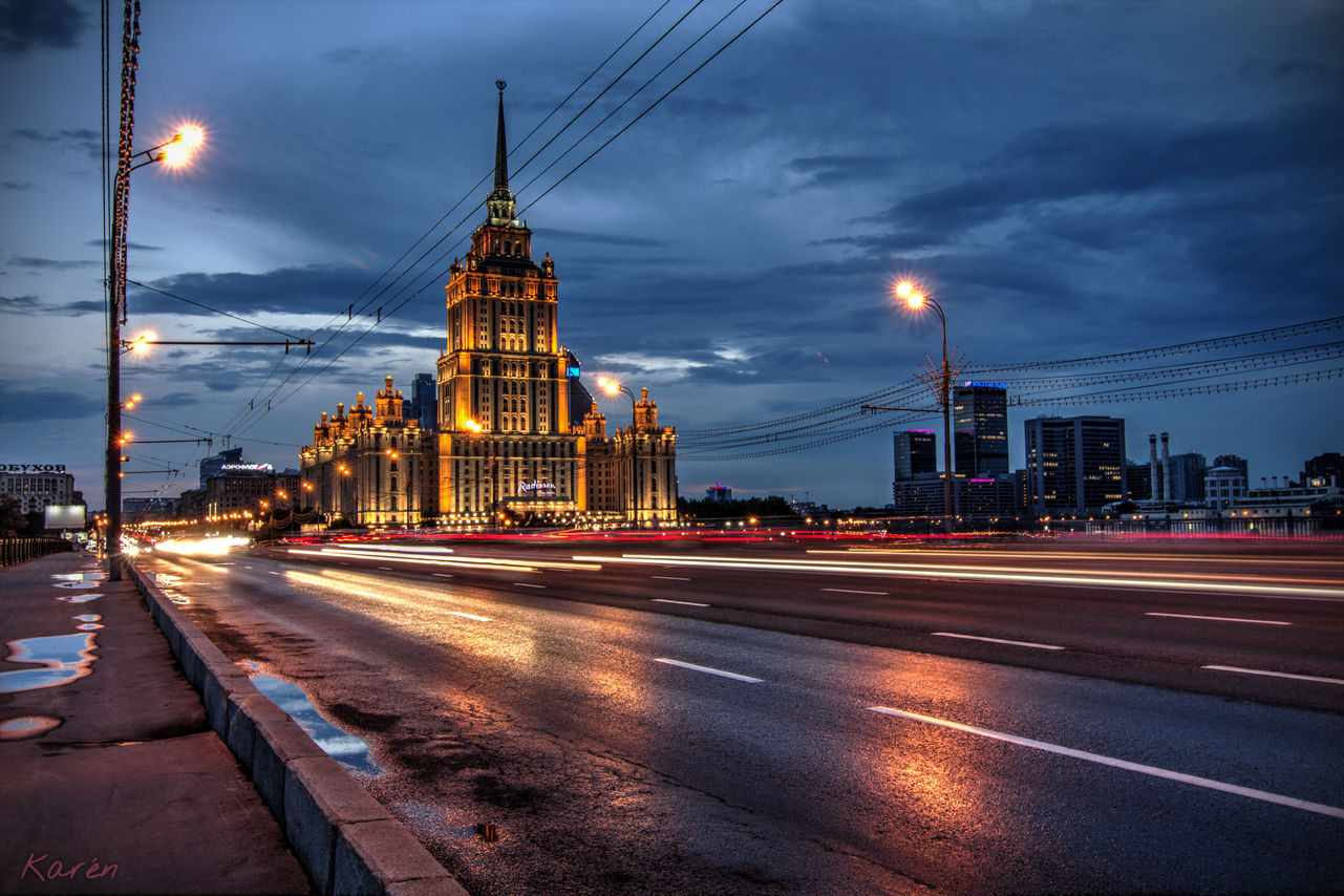 Moscow coloring: Night way home (HDR)