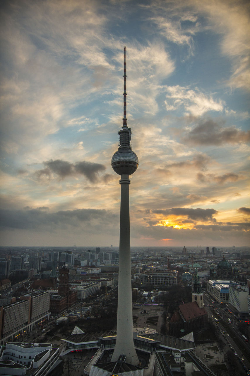 Sunset at Alex: Capital's evening colors