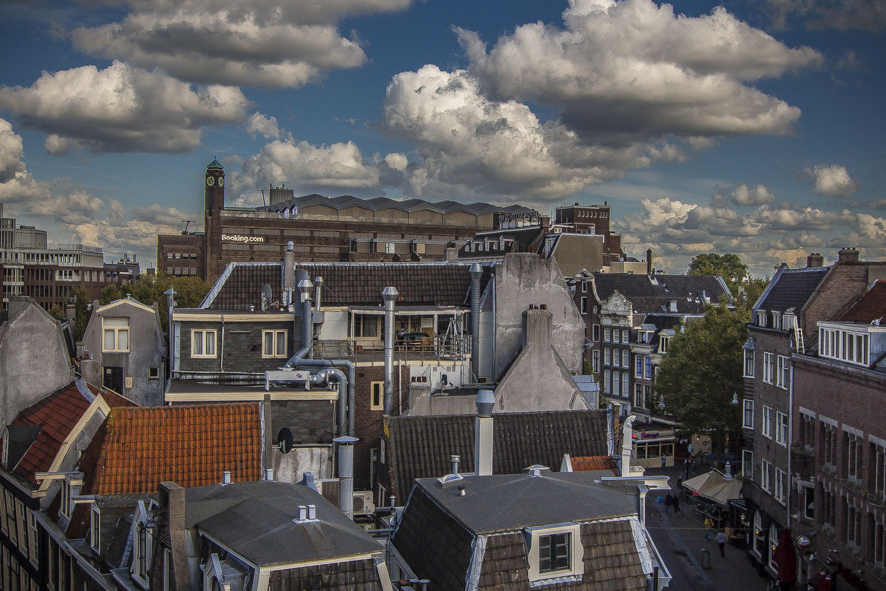 Rembrandtplein: Bird's-eye view of the city