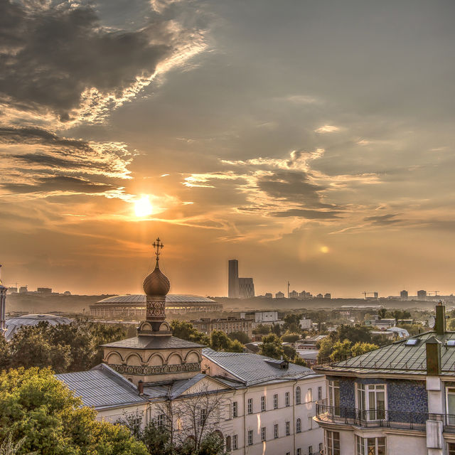 Moscow sunset: Amazing colors of the city (HDR)