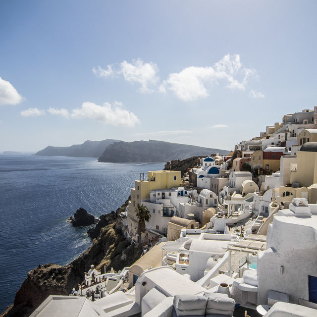 The bottom of the sky: Unremarkable Santorini landscape