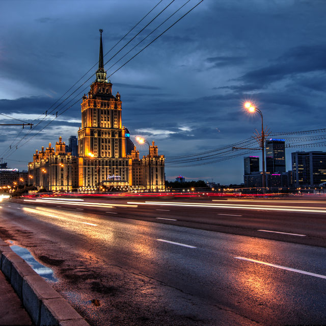 Moscow coloring: Night way home (HDR)