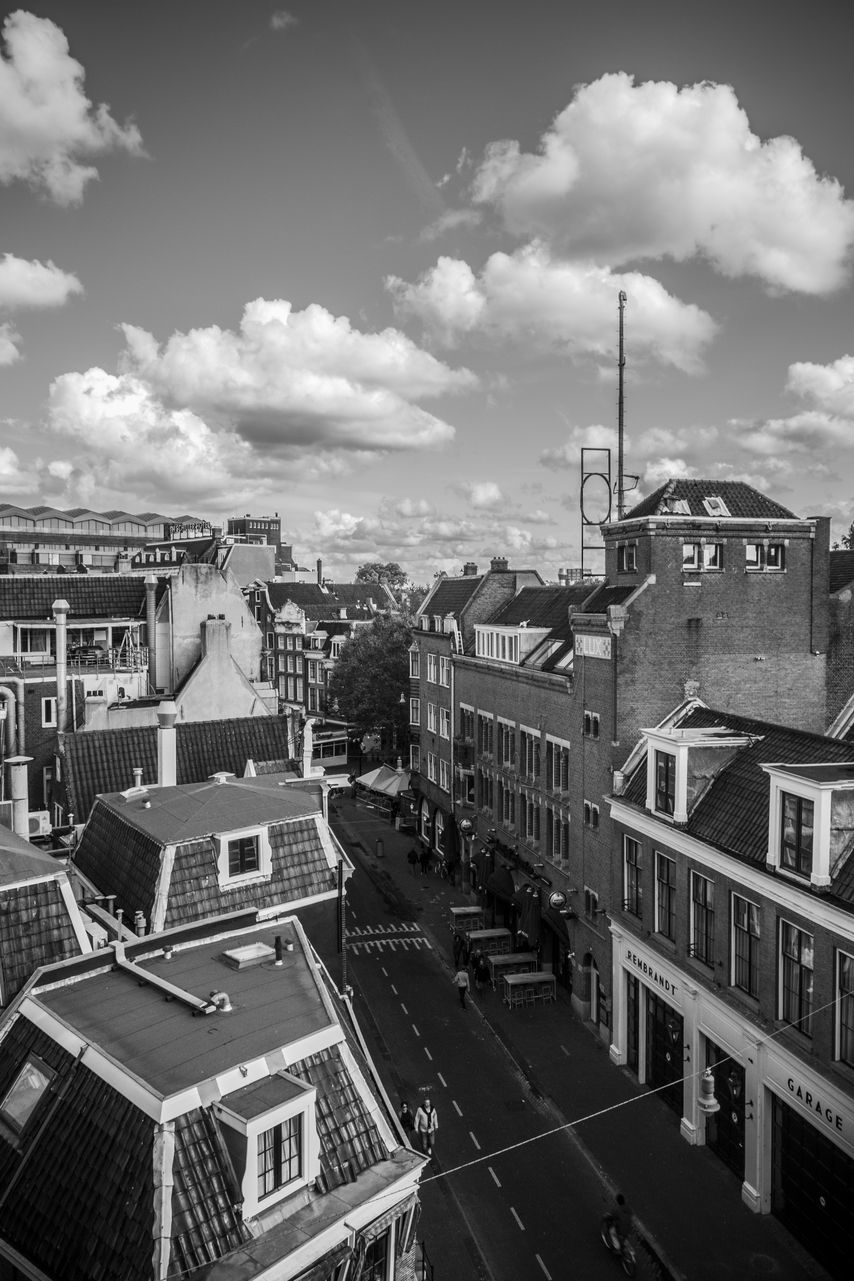 Rembrandt Garage B&W: Calm before the night storm