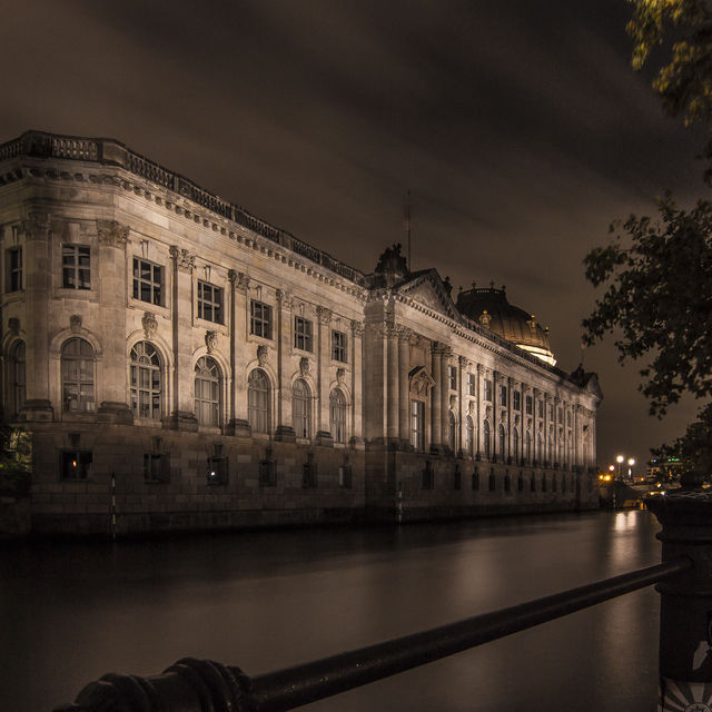 Floating Museum: Bode Museum at night